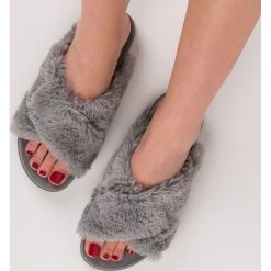 Kapcie damskie: Stylowe kapcie damskie MADELEINE
