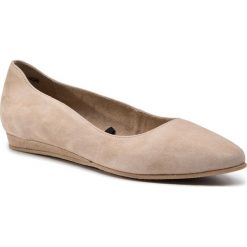 Baleriny TAMARIS - 1-22118-22 Taupe 341. Brązowe baleriny damskie Tamaris, bez wzorów, z zamszu, bez obcasa. W wyprzedaży za 139,00 zł.