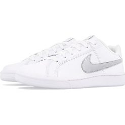 Nike Court Royale 749867-100. Buty sportowe damskie Nike, bez wzorów, ze skóry, eleganckie, tenisowe, nike court. W wyprzedaży za 129,00 zł.