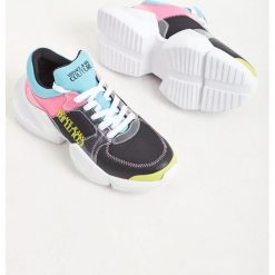 SNEAKERSY VERSACE JEANS COUTURE. Buty sportowe damskie Versace Jeans Couture, z jeansu. Za 779,00 zł.
