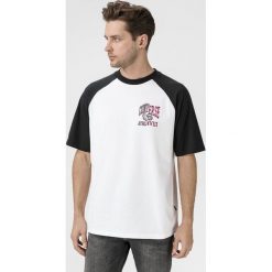 Converse Icon Remix Raglan Koszulka Biały Wielokolorowy. Białe podkoszulki męskie Converse, l, bez wzorów, z bawełny, z krótkim rękawem. Za 154,95 zł.