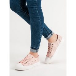 RÓŻOWE TEKSTYLNE TRAMPKI. Trampki i tenisówki damskie Merg. Za 69,90 zł.