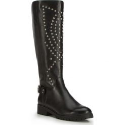 Buty damskie. Czarne kozaki damskie Wittchen, na zimę, ze skóry, bez obcasa, bez zapięcia. W wyprzedaży za 509,91 zł.
