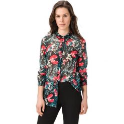 Guess Clouis Bluzka Zielony Czerwony. Czerwone bluzki damskie Guess, xs, z aplikacjami, z poliesteru, bez kołnierzyka, bez rękawów. Za 350,95 zł.