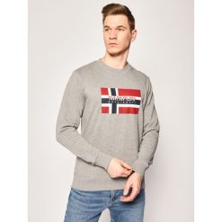 Bluza Napapijri Bovico C NP0A4E1V. Szare bluzy męskie Napapijri, m, bez wzorów, z bawełny, bez kołnierzyka, bez rękawów, bez kaptura. W wyprzedaży za 249,00 zł.