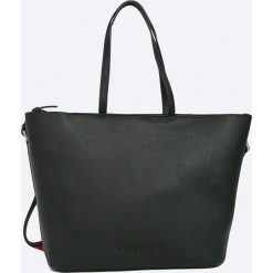 Torebki klasyczne damskie: Calvin Klein – Torebka