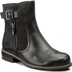 Botki CAPRICE - 9-26354-29 Black Comb 019. Czarne botki damskie na obcasie marki Caprice, z nubiku. W wyprzedaży za 259,00 zł.