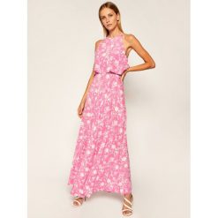 Sukienka letnia Pepe Jeans Davinia PL952703. Różowe sukienki damskie Pepe Jeans, na lato, m, bez wzorów, z jeansu, bez kołnierzyka, bez rękawów. Za 439,00 zł.