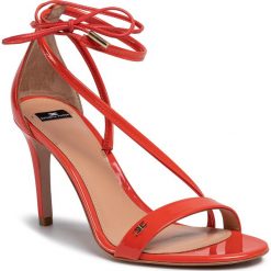 Sandały ELISABETTA FRANCHI - SA-89F-02E2-V449 Lacca H85. Czerwone klapki damskie Elisabetta Franchi, bez wzorów, ze skóry, bez obcasa. Za 2049,00 zł.