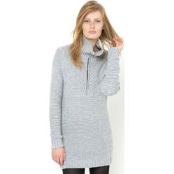 Golfy damskie: Sweter za stójką