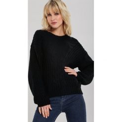 Czarny Sweter Bernia. Czarne swetry damskie Renee, uniwersalny, casualowe. Za 129,99 zł.