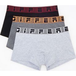 Bokserki 3 pack - Czarny. Czarne bokserki męskie Reserved, bez wzorów. Za 59,99 zł.