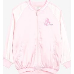 Pepe Jeans - Kurtka bomber dziecięca 122-180 cm. Różowe kurtki dziewczęce Pepe Jeans, z haftami, z bawełny, krótkie, bez kaptura. W wyprzedaży za 219,90 zł.