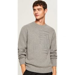 Sweter z nadrukiem - Jasny szar. Szare swetry klasyczne męskie marki Reserved, l, z nadrukiem. Za 119,99 zł.