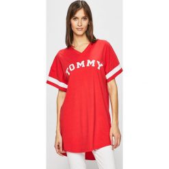 Tommy Hilfiger - Sukienka. Białe sukienki damskie TOMMY HILFIGER, na co dzień, s, z nadrukiem, z elastanu, casualowe, bez kołnierzyka, bez rękawów, mini, proste. W wyprzedaży za 179,90 zł.