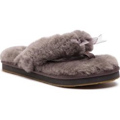 Kapcie Ugg W Fluff Flip Flop III 1100250. Żółte kapcie damskie Ugg. Za 389,00 zł.
