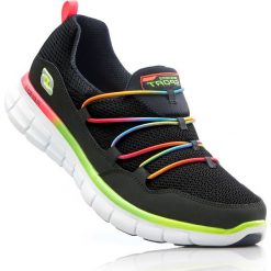 Buty skate męskie: Buty sportowe wsuwane Skechers z pianką Memory bonprix czarno-kolorowy