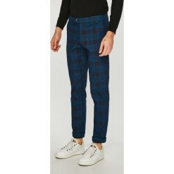 Pepe Jeans - Spodnie Bartak. Niebieskie spodnie męskie Pepe Jeans, na co dzień, bez wzorów, z elastanu, casualowe. W wyprzedaży za 239,90 zł.