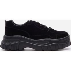 Sneakersy na platformie - Czarny. Czarne sneakersy damskie House. Za 159,99 zł.