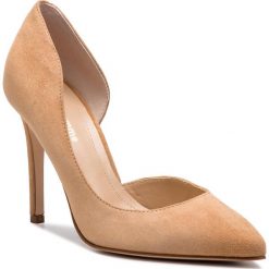 Szpilki SOLO FEMME - 34278-A8-I57/000-04-00 Beż. Brązowe półbuty damskie Solo Femme, bez wzorów, ze skóry, eleganckie, bez obcasa, na obcasie, bez zapięcia. W wyprzedaży za 209,00 zł.