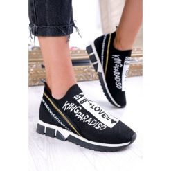 Damskie buty sportowe ZOREA RED. Czarne buty sportowe damskie IVET, z aplikacjami, eleganckie. W wyprzedaży za 79,00 zł.