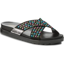 Klapki LIU JO - Sandalo Footbed S18139 T9474 Black 22222. Czarne klapki damskie Liu Jo, z aplikacjami, ze skóry ekologicznej, bez obcasa. W wyprzedaży za 329,00 zł.