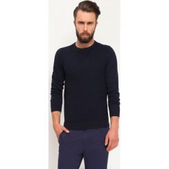 SWETER DŁUGI RĘKAW MĘSKI. Niebieskie swetry męskie DRYWASH, m, bez wzorów, z bawełny, klasyczne, z klasycznym kołnierzykiem, bez kaptura. W wyprzedaży za 49,99 zł.