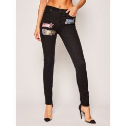 Jeansy Slim Fit LOVE MOSCHINO WQ38787S 3380. Czarne jeansy damskie Love Moschino, s. W wyprzedaży za 689,00 zł.