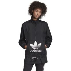 Adidas Originals Windbreaker Kurtka Czarny. Czarne kurtki damskie adidas Originals, na wiosnę, bez wzorów, z materiału, bez kaptura. Za 302,95 zł.