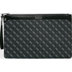 Guess Jeans - Torba. Czarne torby męskie skórzane Guess Jeans, z aplikacjami, z poliesteru, małe. W wyprzedaży za 239,90 zł.