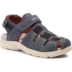 Sandały GEOX - J S.Flexyper B. D J929DD 014NC C4002 D Navy. Niebieskie sandały chłopięce Geox, ze skóry, bez zapięcia. W wyprzedaży za 219,00 zł.