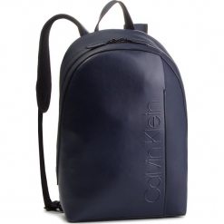 Plecak CALVIN KLEIN - Elevated Logo Round Backpack K50K503910 430. Niebieskie plecaki męskie Calvin Klein, ze skóry ekologicznej. Za 649,00 zł.
