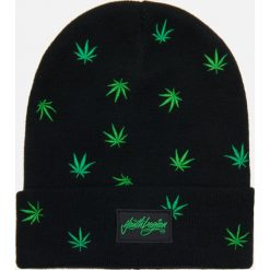 Czapka z nadrukiem all over -. Czapki męskie Cropp, z nadrukiem. Za 39,99 zł.