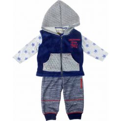 3-częściowy zestaw w kolorze biało-szaro-niebieskim. Szare t-shirty chłopięce Lee Cooper, RG 512, Tom & Kiddy, z nadrukiem. W wyprzedaży za 49,95 zł.