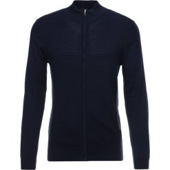 Swetry rozpinane męskie: Cortefiel TEXTURED CARDIGAN Kardigan marine blue
