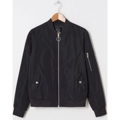 Kurtka bomber - Czarny. Czarne kurtki damskie House, s, bez wzorów, bez kaptura. Za 99,99 zł.