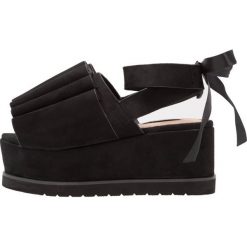 Sandały damskie: Lost Ink BOBBY PLEATED FLATFORM SANDAL Sandały na platformie black