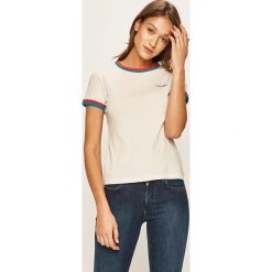 Wrangler - T-shirt. Białe bluzki damskie Wrangler, s, z aplikacjami, z bawełny, casualowe, z okrągłym kołnierzem, z krótkim rękawem. W wyprzedaży za 89,90 zł.