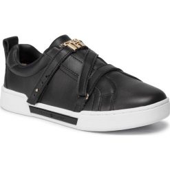 Sneakersy TOMMY HILFIGER - Branded Th Hardware Sneaker FW0FW04300 Black 990. Czarne półbuty damskie TOMMY HILFIGER, ze skóry. Za 539,00 zł.