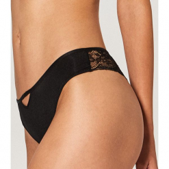 Stringi - Czarny. Czarne stringi damskie marki Reserved, l. Za 24,99 zł.