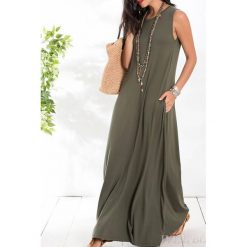 Sukienka ADRIANA. Zielone sukienki damskie IVET, na co dzień, xl, bez wzorów, z tkaniny, bez kołnierzyka, bez rękawów, długie, maxi. W wyprzedaży za 29,00 zł.