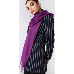 Szaliki damskie: NA-KD Accessories Tkany szalik – Purple