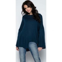 Granatowy Sweter Asymetryczny z Rozkloszowanymi Rękawami. Niebieskie swetry damskie Molly.pl, na wiosnę, uniwersalny, bez wzorów, z jeansu, z długim rękawem, długie, bez kaptura. Za 118,90 zł.