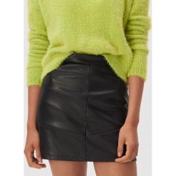 Mini spódnica ze skóry ekologicznej - Czarny. Czarne spódniczki damskie Sinsay, s, bez wzorów, ze skóry ekologicznej, mini. Za 39,99 zł.