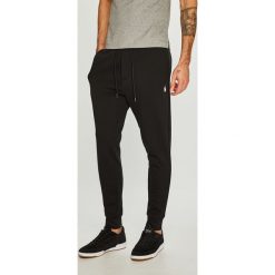 Polo Ralph Lauren - Spodnie. Czarne spodnie męskie Polo Ralph Lauren, na co dzień, xxl, bez wzorów, z bawełny, casualowe. W wyprzedaży za 339,90 zł.