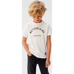 Mango Kids - T-shirt Motor 110-164 cm. Białe t-shirty chłopięce Mango Kids, z nadrukiem, z bawełny, bez rękawów. Za 35,90 zł.