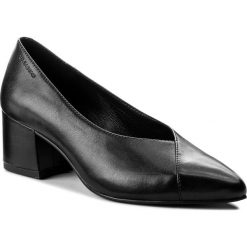 Półbuty VAGABOND - Mya 4319-101-20 Black. Czarne półbuty damskie Vagabond, bez wzorów, ze skóry, eleganckie, bez obcasa, na obcasie, bez zapięcia. W wyprzedaży za 289,00 zł.