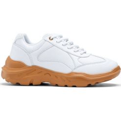 Sneakersy bonprix biało-złoty. Białe sneakersy damskie bonprix. Za 49,99 zł.
