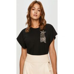 Twinset - T-shirt. Białe bluzki damskie Twinset, s, z aplikacjami, z bawełny, casualowe, z okrągłym kołnierzem, z krótkim rękawem. Za 379,90 zł.