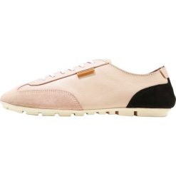 Trampki damskie slip on: Pataugas PRIGHT Tenisówki i Trampki nude